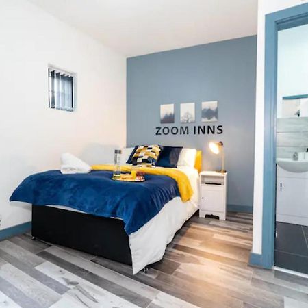Comfy, Modern Studio With Netflix Apartment Бирмингам Екстериор снимка