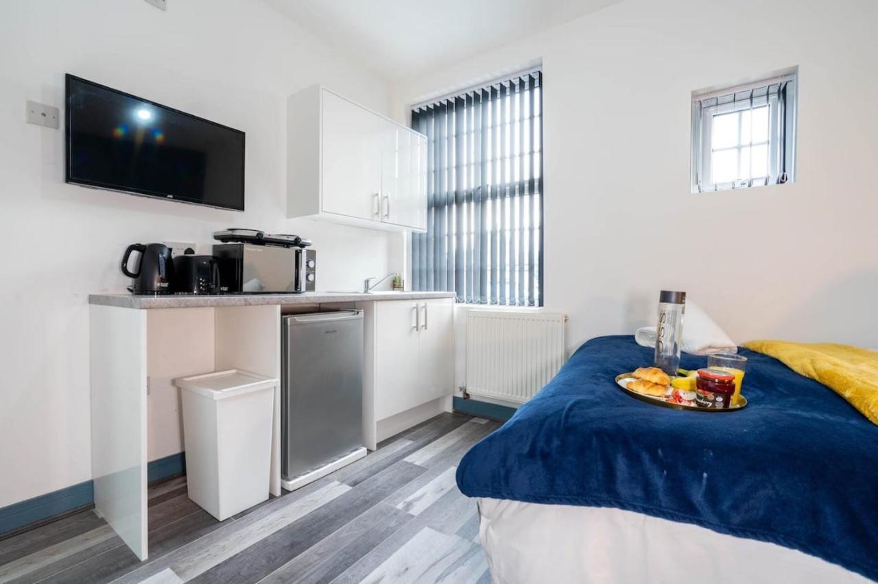 Comfy, Modern Studio With Netflix Apartment Бирмингам Екстериор снимка